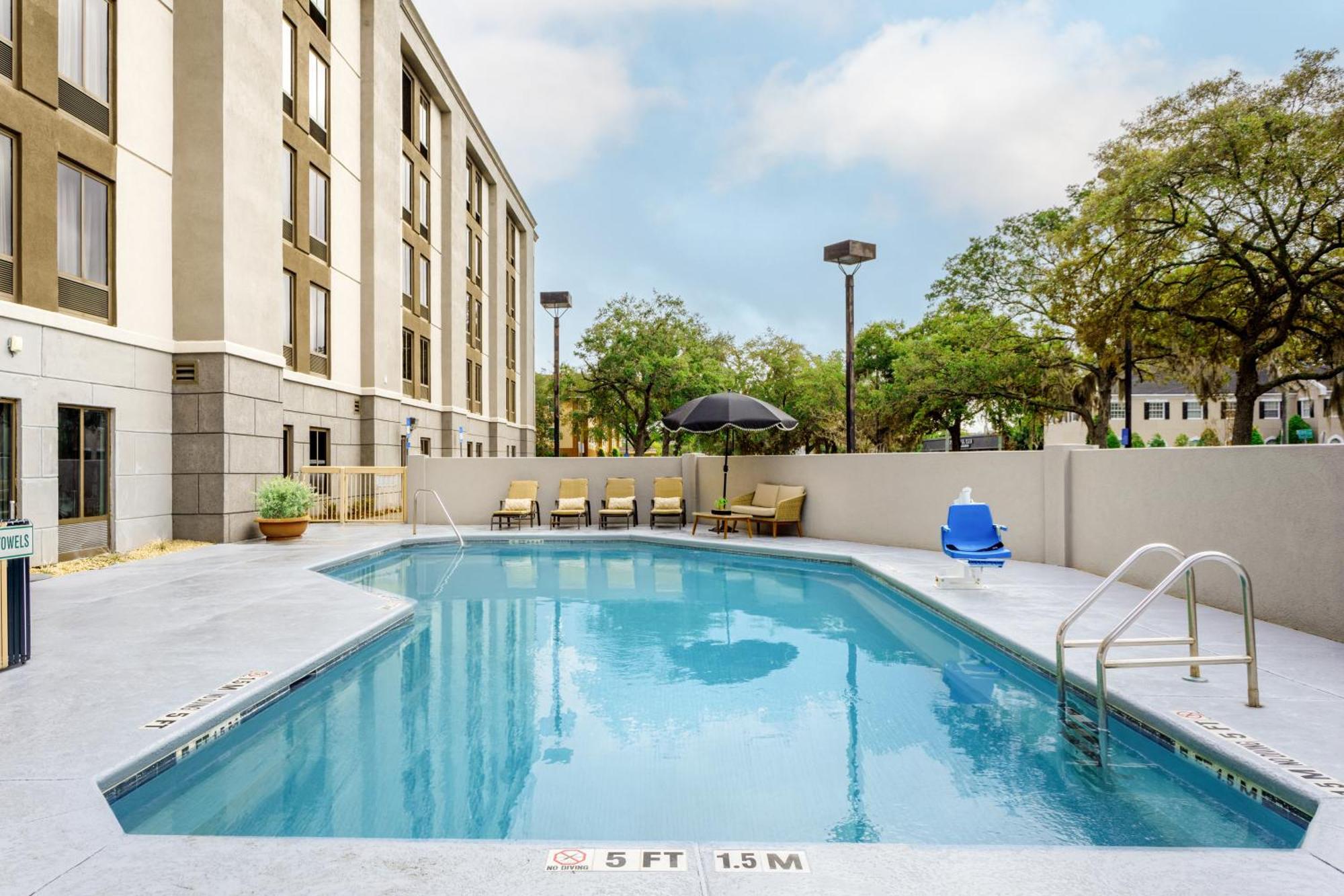 Hampton Inn Jacksonville - I-95 Central Exterior photo